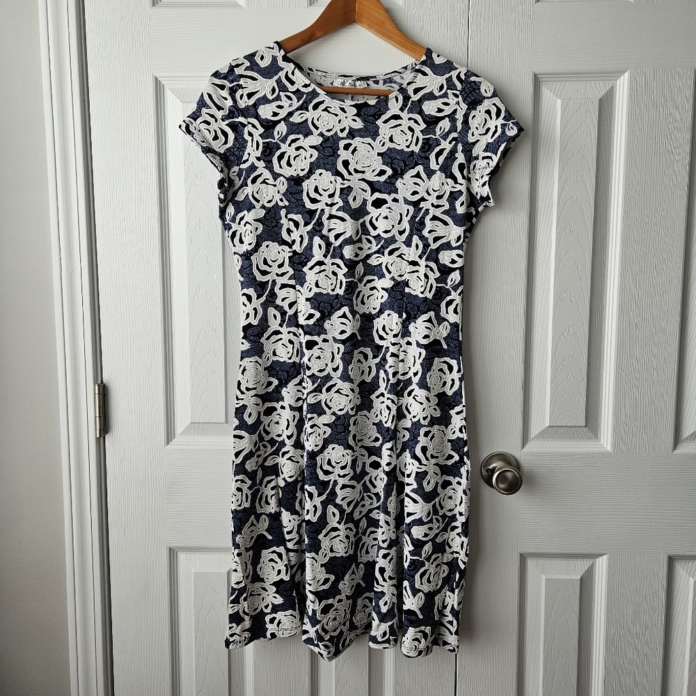 Olivia Matthews Women's Elegant Blue and White Floral Dress Size S